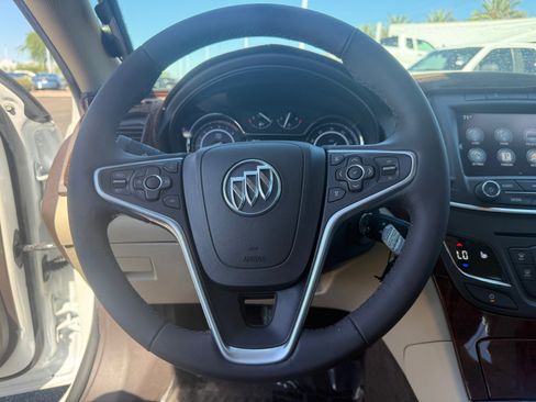 Used 2016 Buick Regal AWD image 13