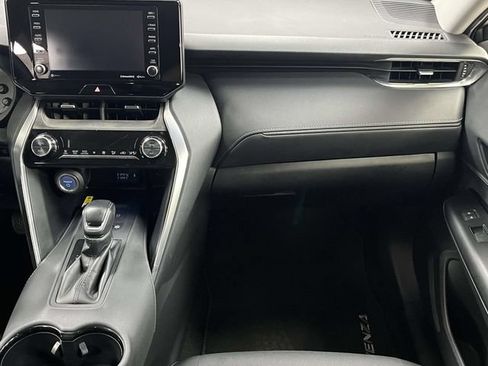Used 2021 Toyota Venza LE w/ Carpet Mat Package (TMS) AWD/4WD image 18