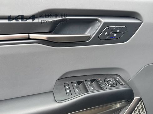 Certified 2024 Kia EV9 Wind AWD/4WD image 12