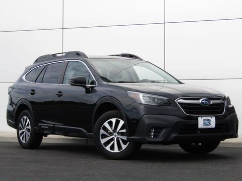 Used 2022 Subaru Outback Premium AWD/4WD image 1