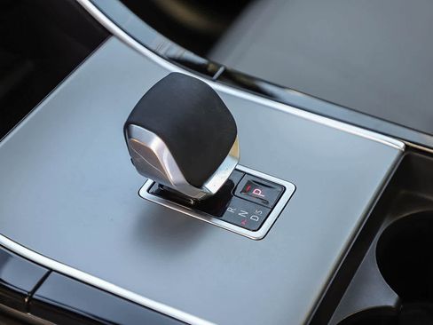 Used 2025 Land Rover Range Rover Velar S image 18