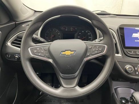 Used 2022 Chevrolet Malibu LS FWD image 12