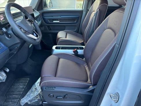 New 2025 Volkswagen ID. Buzz Pro S image 9