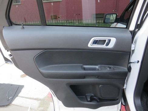 Used 2015 Ford Explorer Sport w/ Equipment Group 401A image 31