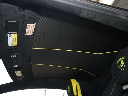 Used 2019 Lamborghini Aventador SVJ image 33