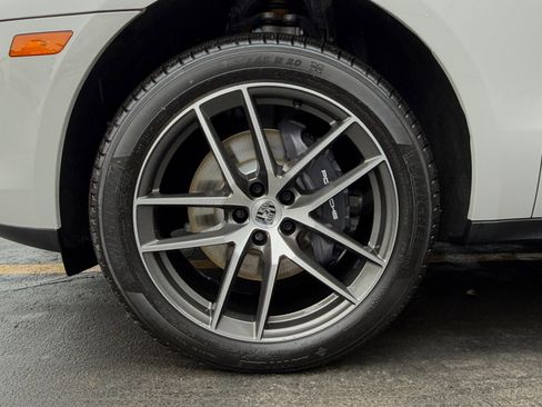 New 2026 Porsche Macan image 11