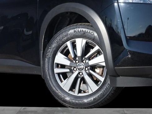 Certified 2023 Nissan Pathfinder SV w/ SV Premium Package AWD/4WD image 3