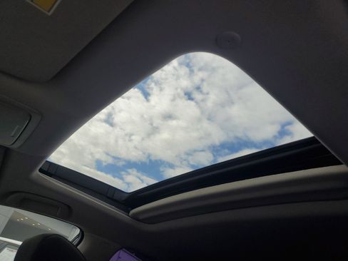 Used 2018 Honda Accord EX image 19