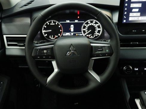 New 2026 Mitsubishi Outlander SE FWD image 21