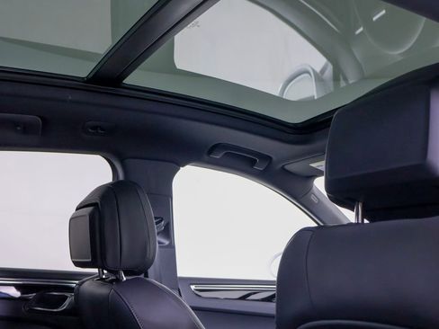 New 2026 Porsche Macan AWD/4WD image 23