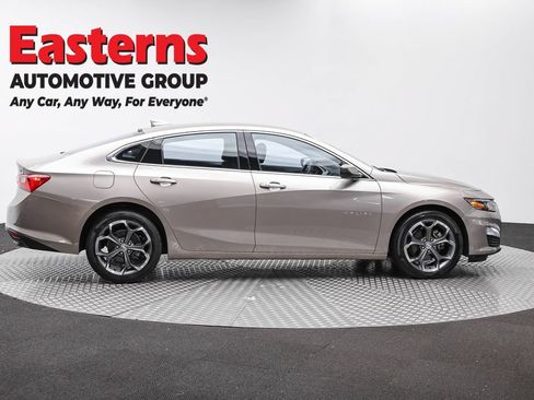 Used 2024 Chevrolet Malibu LT FWD image 4