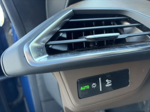 Used 2022 Audi e-tron GT Prestige image 30