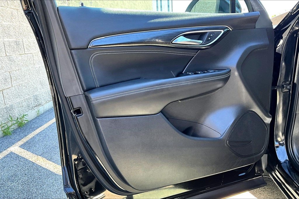 Used 2023 Buick Envision Preferred FWD image 21