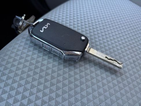 Used 2025 Kia Soul LX w/ LX Technology Package image 20