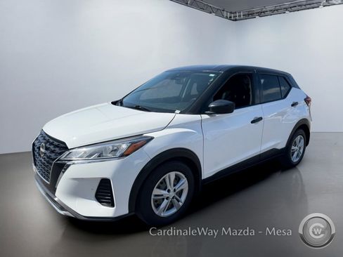 Used 2022 Nissan Kicks S FWD image 8