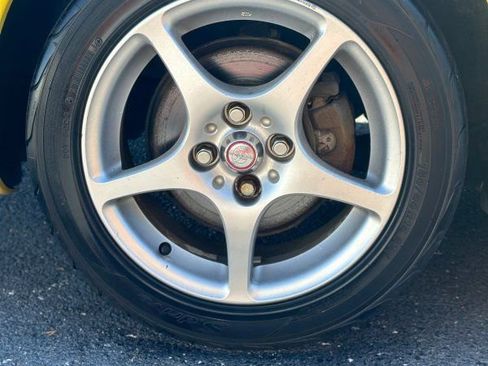 Used 2001 Toyota MR2 image 11