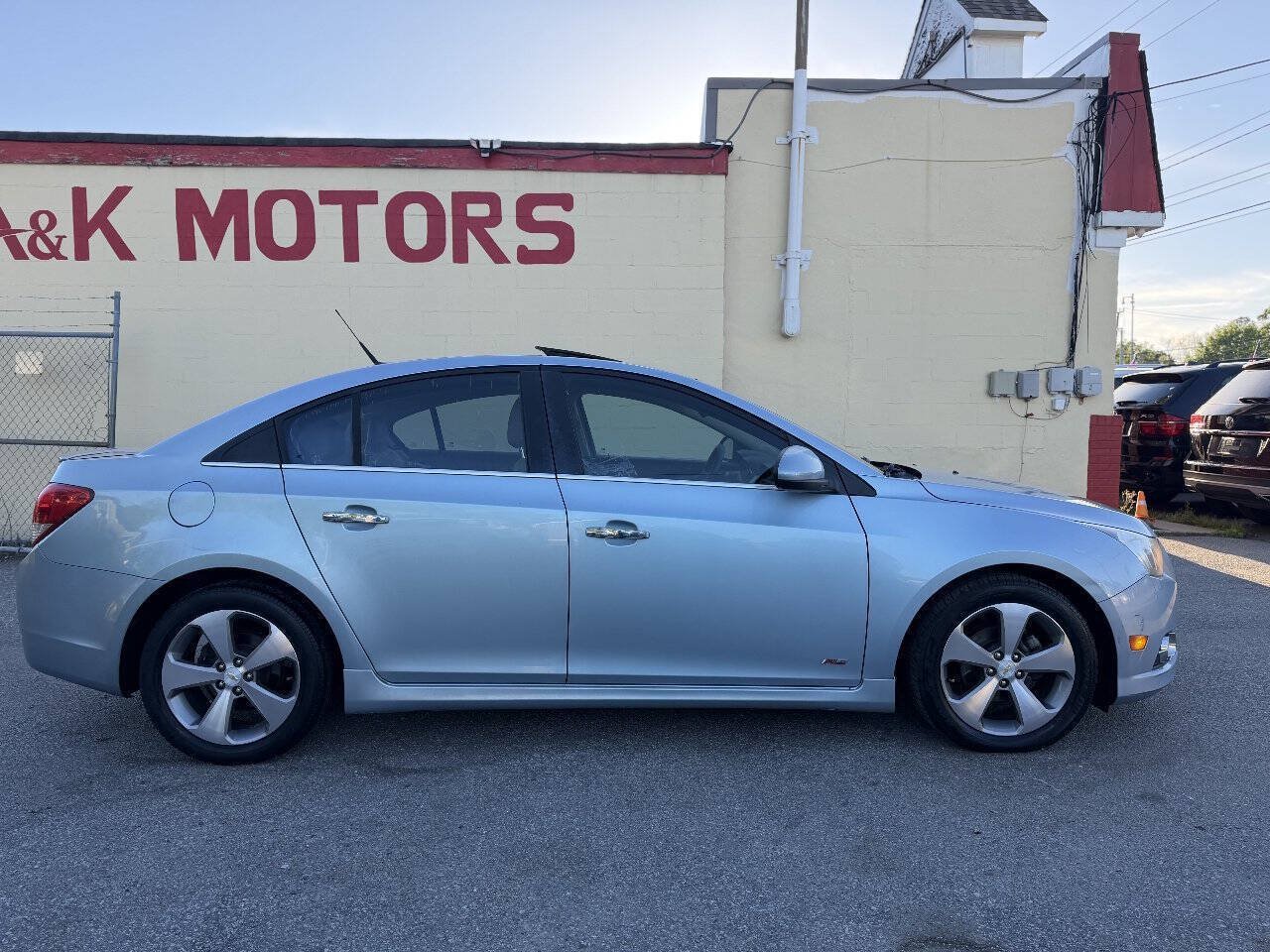 Used 2011 Chevrolet Cruze LTZ w/ RS Package FWD image 9