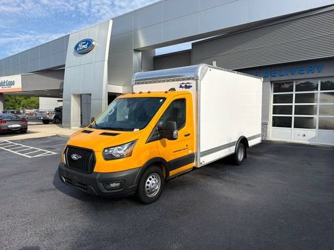 Used 2026 Ford Transit 350 RWD image 4