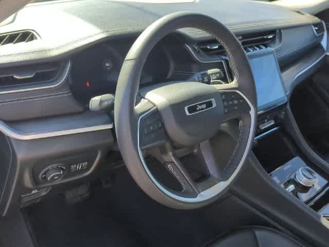 Used 2023 Jeep Grand Cherokee L Limited AWD/4WD image 10