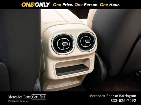 Used 2025 Mercedes-Benz GLC 300 4MATIC image 21