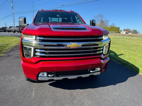 Used 2022 Chevrolet Silverado 2500 High Country w/ Z71 Off-Road Package image 8