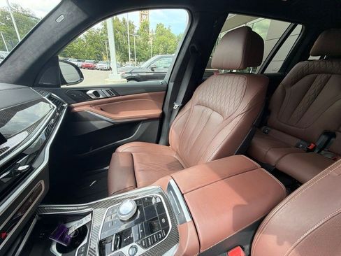 Used 2025 BMW X7 M60i AWD/4WD image 9
