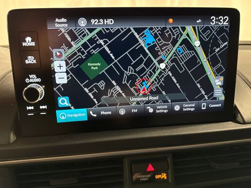 Used 2025 Honda Pilot Touring image 32