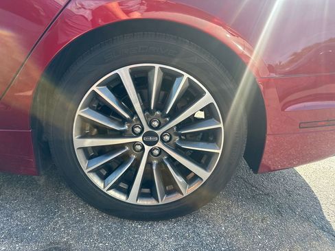 Used 2019 Lincoln MKZ Premiere image 22