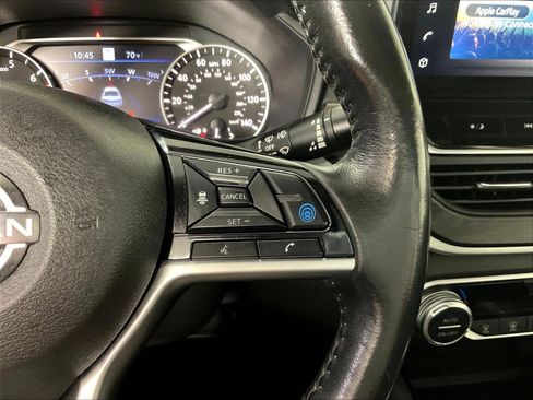Used 2023 Nissan Altima 2.5 SL FWD image 12