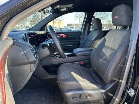 Used 2024 Chevrolet Traverse Z71 image 18
