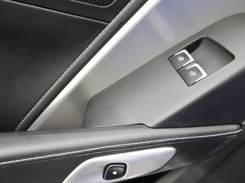 Used 2015 Chevrolet Corvette Stingray Coupe image 31
