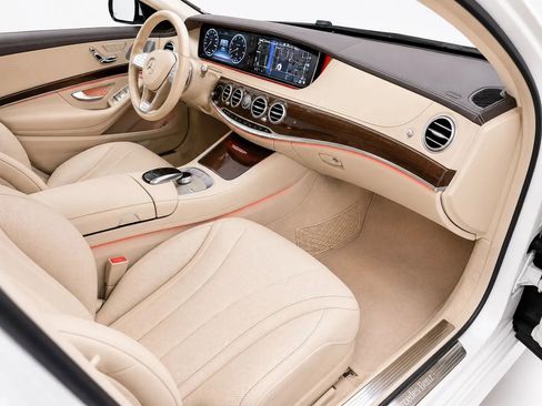 Used 2017 Mercedes-Benz S 550 Sedan image 22