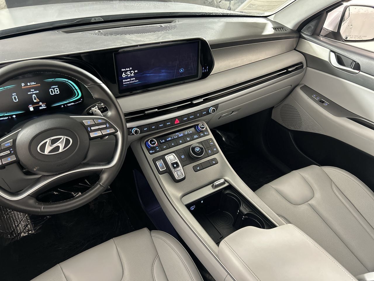 Used 2025 Hyundai Palisade SEL FWD image 23