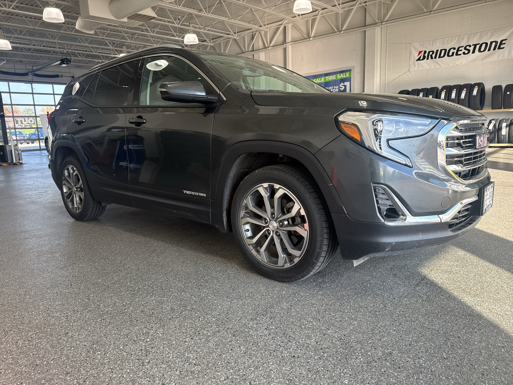 Used 2018 GMC Terrain SLT w/ Preferred Package AWD/4WD image 2
