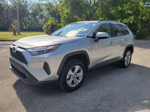 Used 2025 Toyota RAV4 XLE FWD image 3