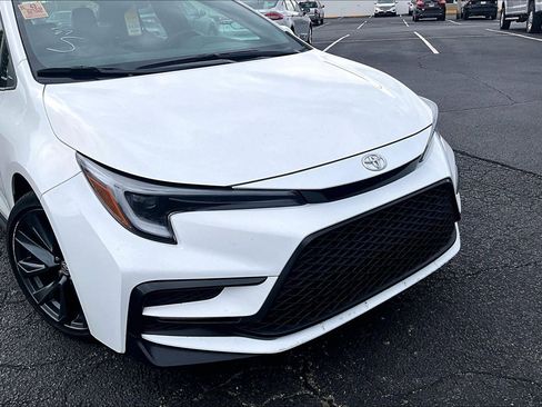 Used 2025 Toyota Corolla SE FWD image 4