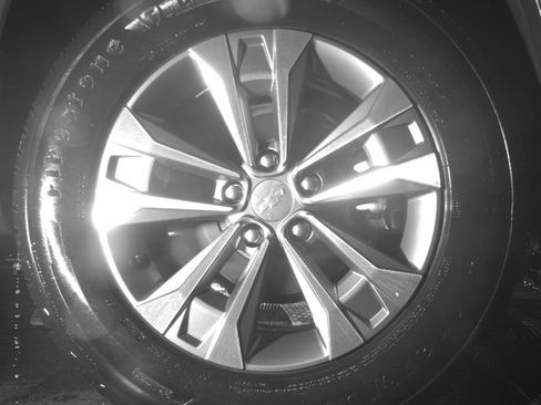 Used 2025 Chevrolet Equinox LT image 15