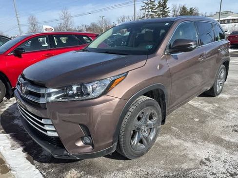 Used 2017 Toyota Highlander Limited Platinum image 1