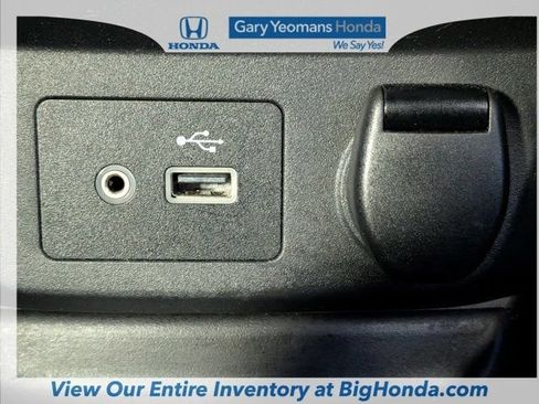 Used 2018 Nissan Rogue SV FWD image 29