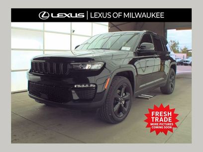 Used 2023 Jeep Grand Cherokee Limited w/ Black Appearance Package