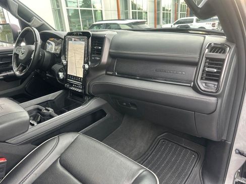 Used 2022 RAM 1500 Limited w/ Body Color Bumper Group AWD/4WD image 12