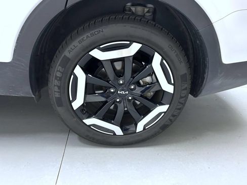 Used 2025 Kia Telluride S AWD/4WD image 23