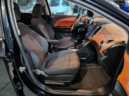 Used 2015 Chevrolet Sonic LT FWD image 27