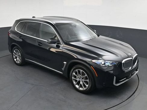 Used 2024 BMW X5 xDrive40i w/ Premium Package AWD/4WD image 24