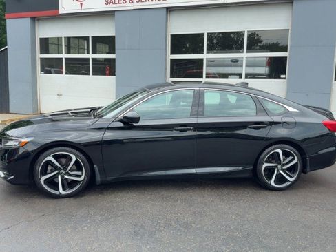 Used 2022 Honda Accord Sport image 8