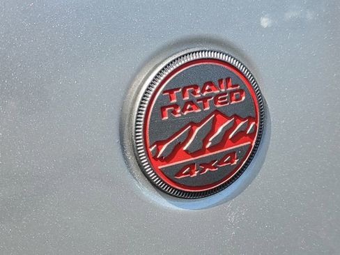Used 2020 Jeep Gladiator Rubicon AWD/4WD image 9
