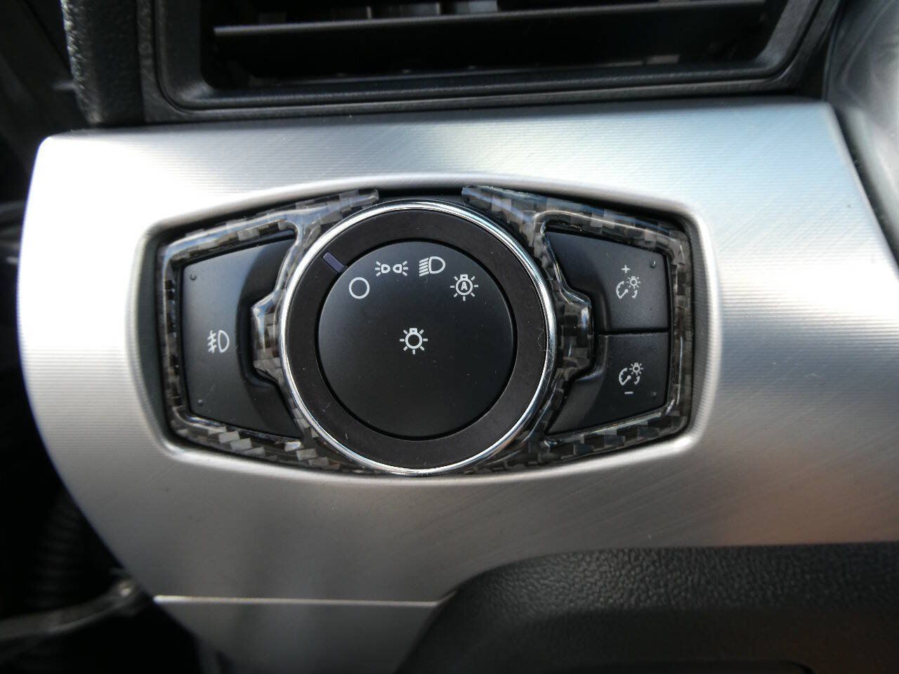 Used 2019 Ford Mustang Premium RWD image 30
