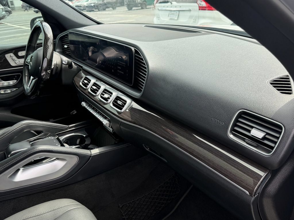Used 2020 Mercedes-Benz GLE 350 w/ Premium Package image 18