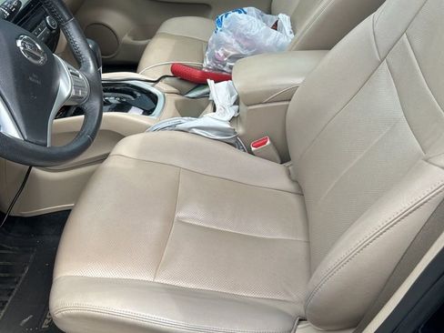 Used 2016 Nissan Rogue SL w/ SL Premium Package image 7