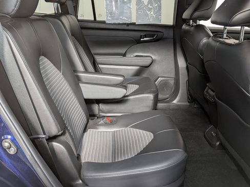 Used 2024 Toyota Highlander XSE image 42